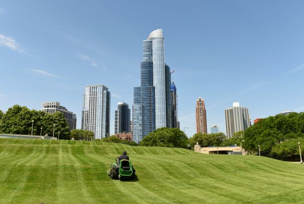 Cost of Corporate Lawn Mowing in Destin
